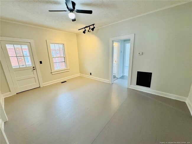 Building Photo - 411 Carthage Rd