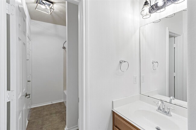 Building Photo - 23307 W Pine Ivy Ln