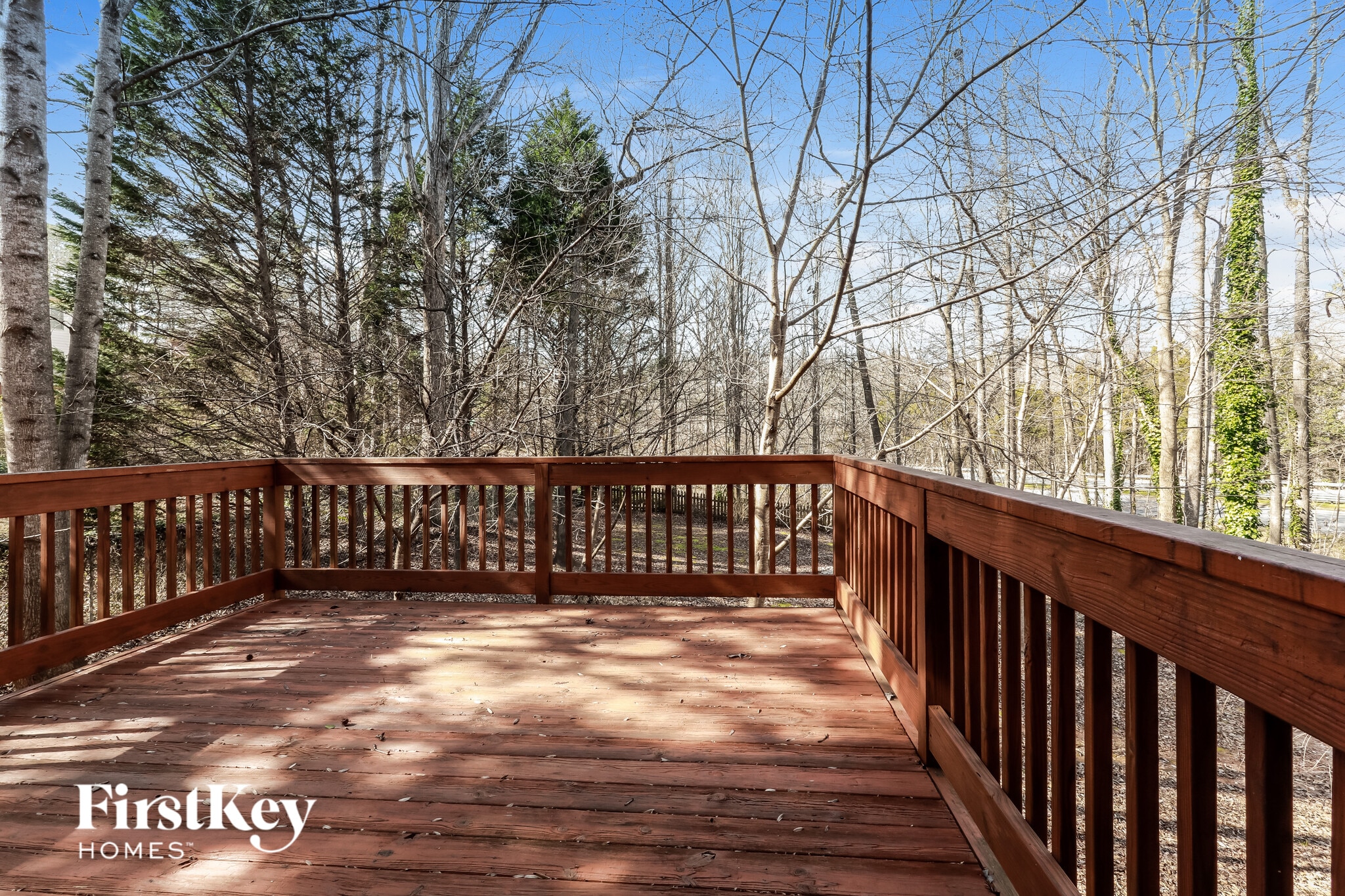 Building Photo - 571 Hilton Ave