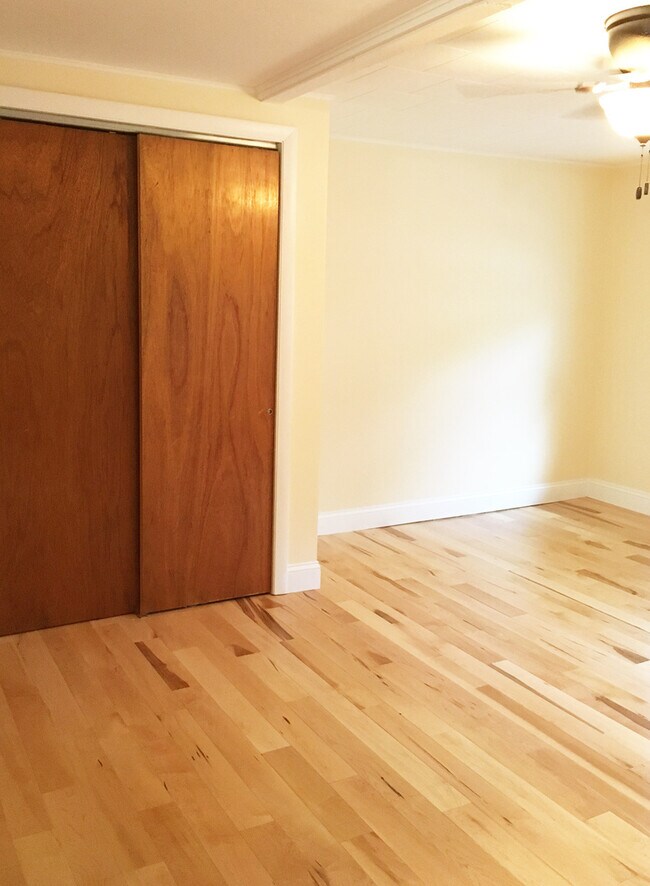 Primary Photo - 80 Marble Ave