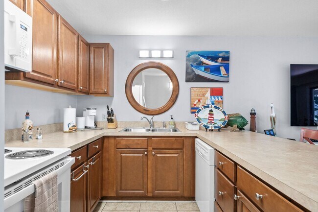 Building Photo - 3700 Golf Colony Ln
