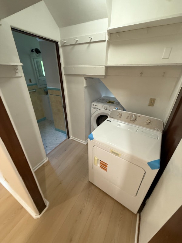 Building Photo - 1701 Le Roy Ave