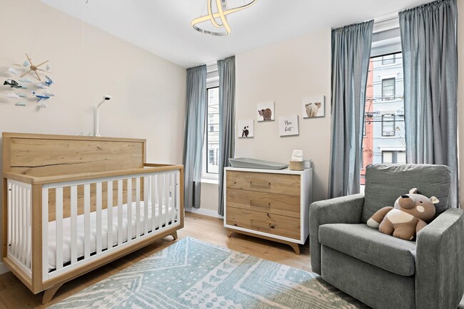 Building Photo - 830 Park Ave