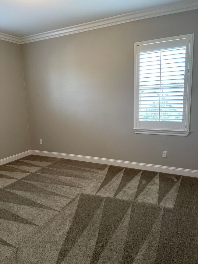 Building Photo - Exquisite 5-Bedroom, 3.5-Bath Home in Coveted Morgan Hill Estates