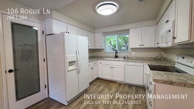 Building Photo - 106 Rogue Ln