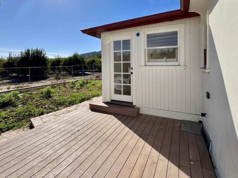 Back Deck and Fenced Yard - 2267 Aliso Canyon Rd