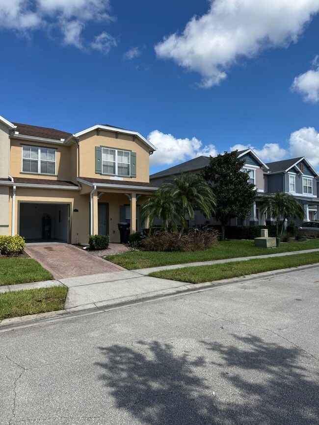 Building Photo - 16617 Cedar Crest Dr