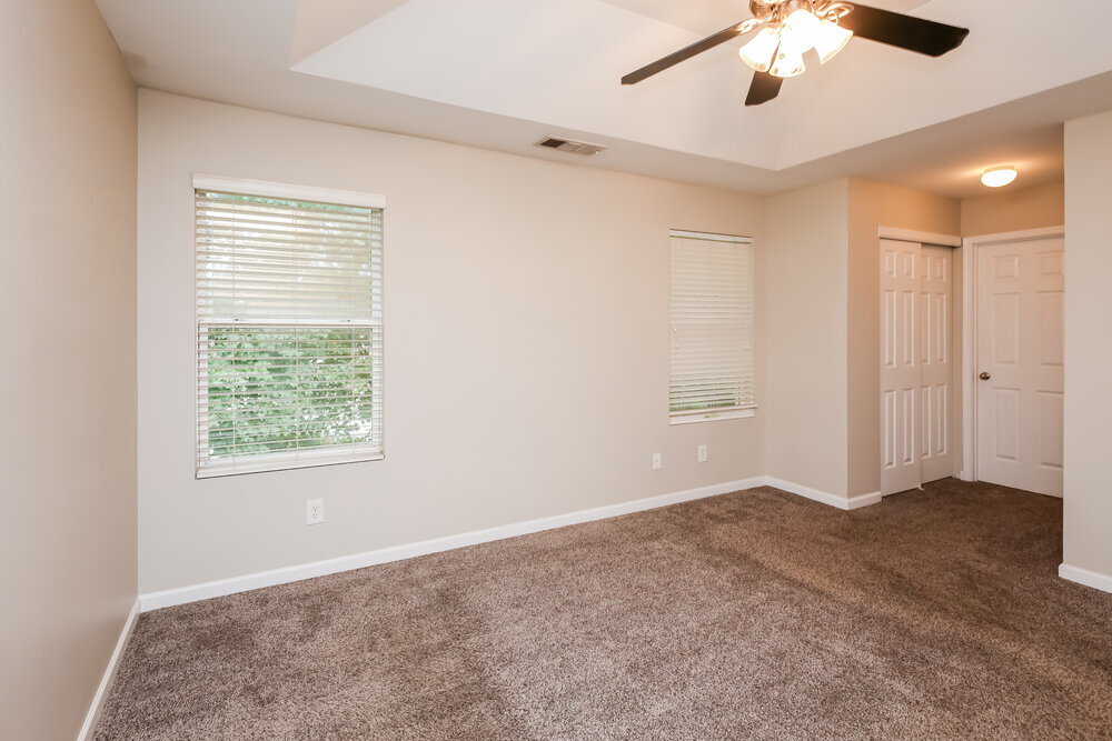 Building Photo - 307 Kaley Dr