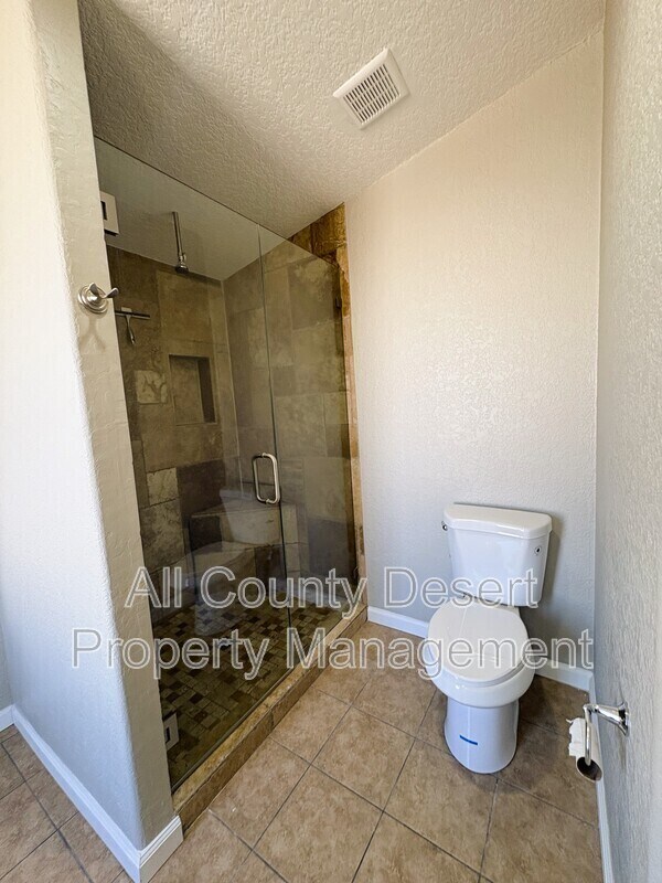 Building Photo - 43155 Portola Ave