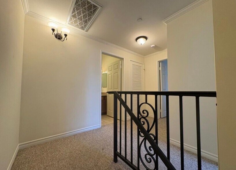 Building Photo - 4523 Woodman Ave