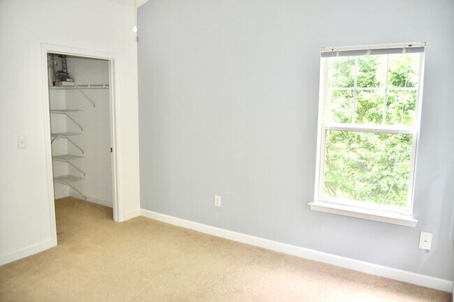 Building Photo - Asheville Condo Rental w/ Garage!