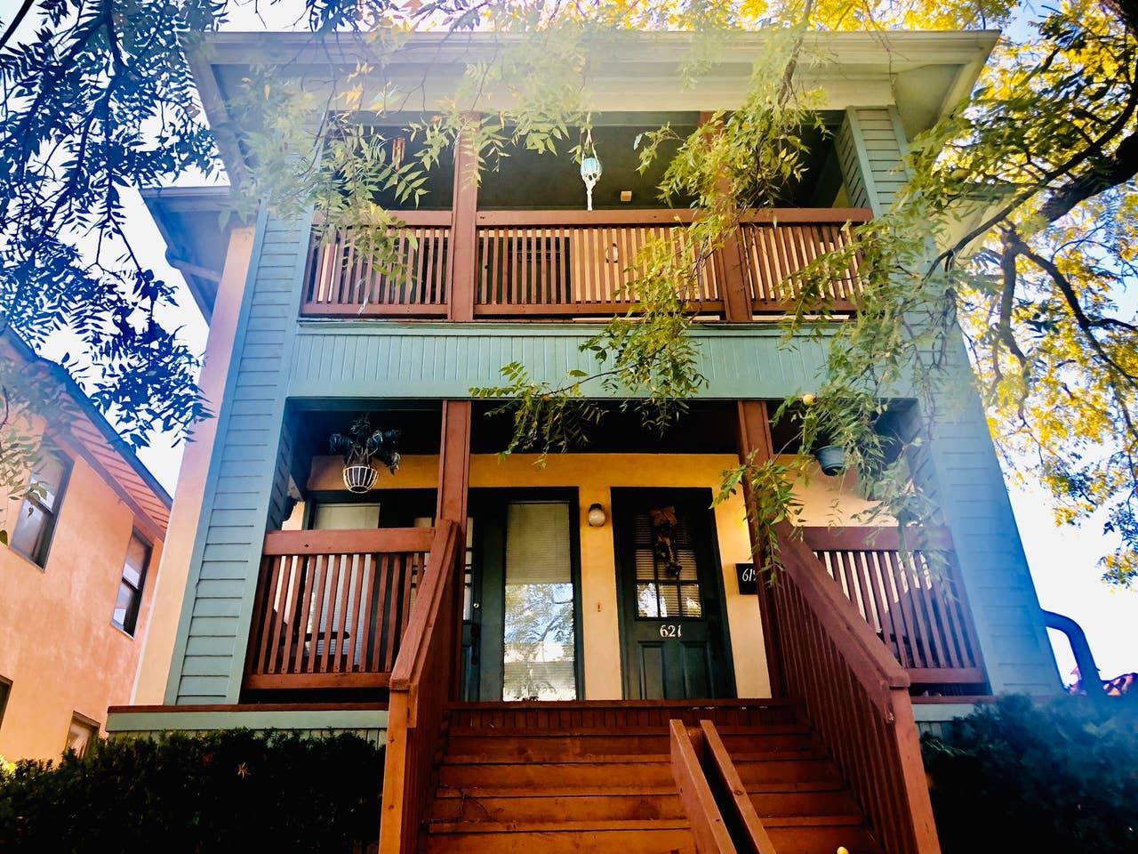 Building exterior in a quiet and convenient location near shopping and restaurants - 621 W 43rd St