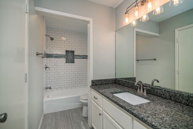Building Photo - Wonderfully Updated Home in Outstanding Ne...