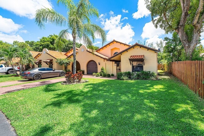 Building Photo - 13676 Cortez Dr