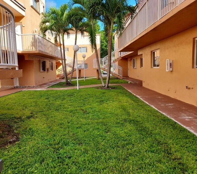 Building Photo - 14911 SW 80th St