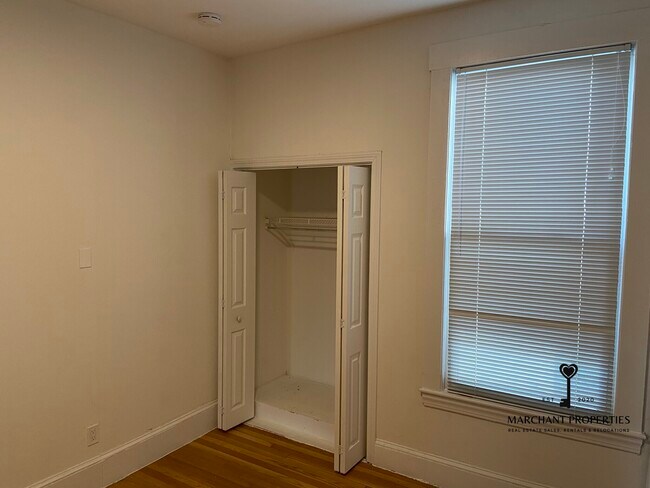 Building Photo - 40 Newton St