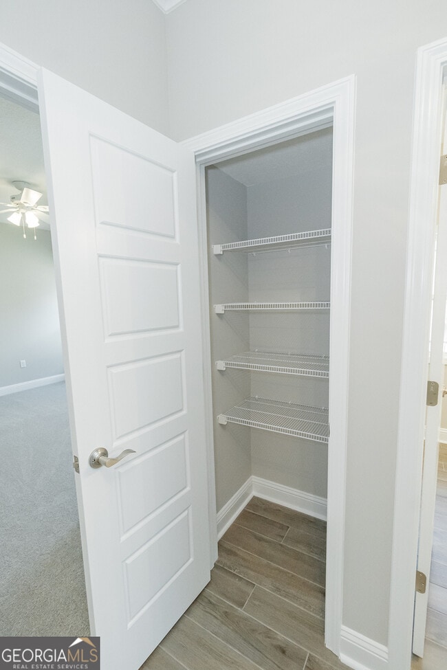 Building Photo - 229 The Villas Wy