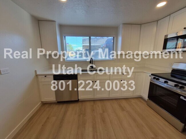 Building Photo - 1148 W 100 N