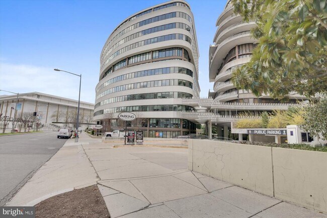 Building Photo - 950 25th St NW
