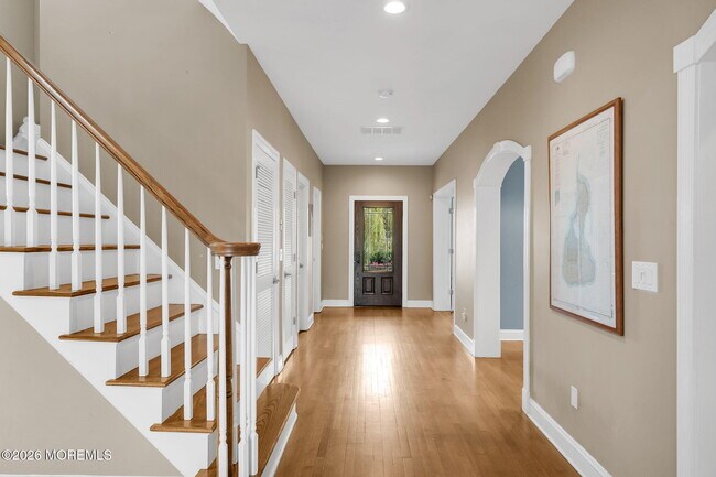 Building Photo - 3 Monmouth Pl