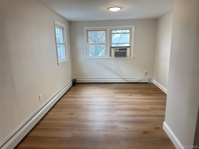 Building Photo - 129 Spring Ln