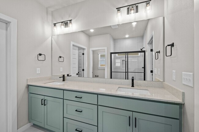 Building Photo - Live New in Bentonville | 3BR Beauty with Backyard