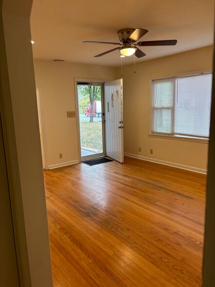 Living Room - 3700 Horseblock Rd