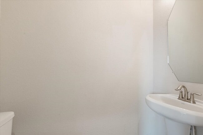 Building Photo - 23213 Zinfandel Dr