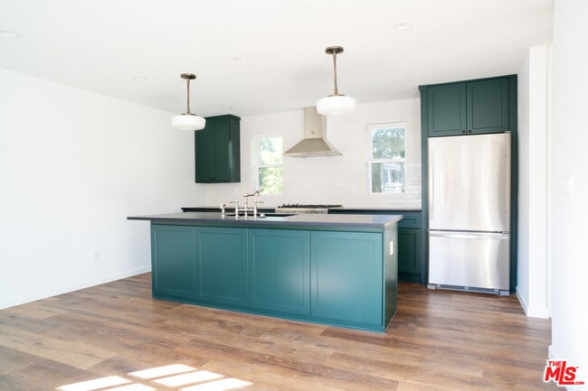 Building Photo - 401 Firmin St