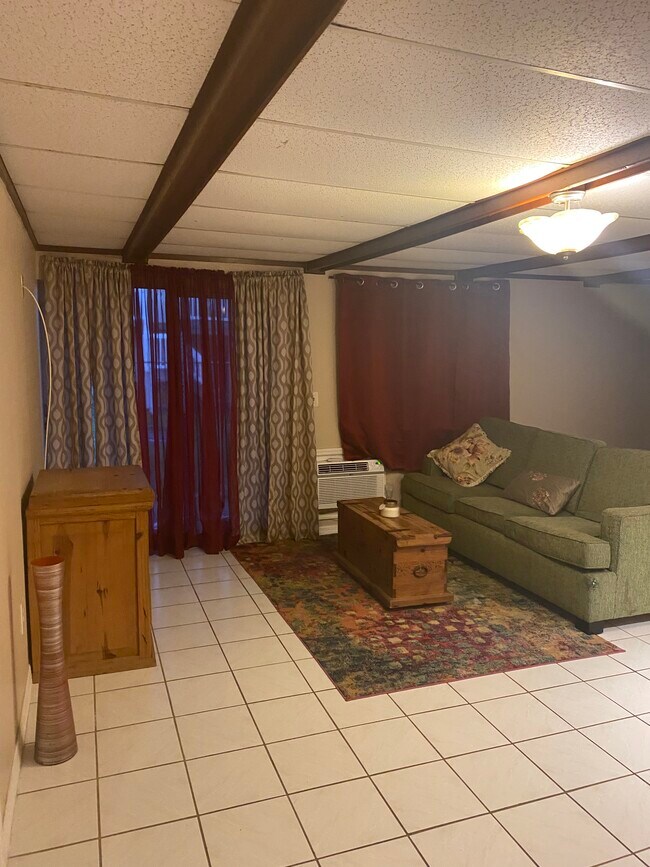 Building Photo - 1426 Castleworks Ln