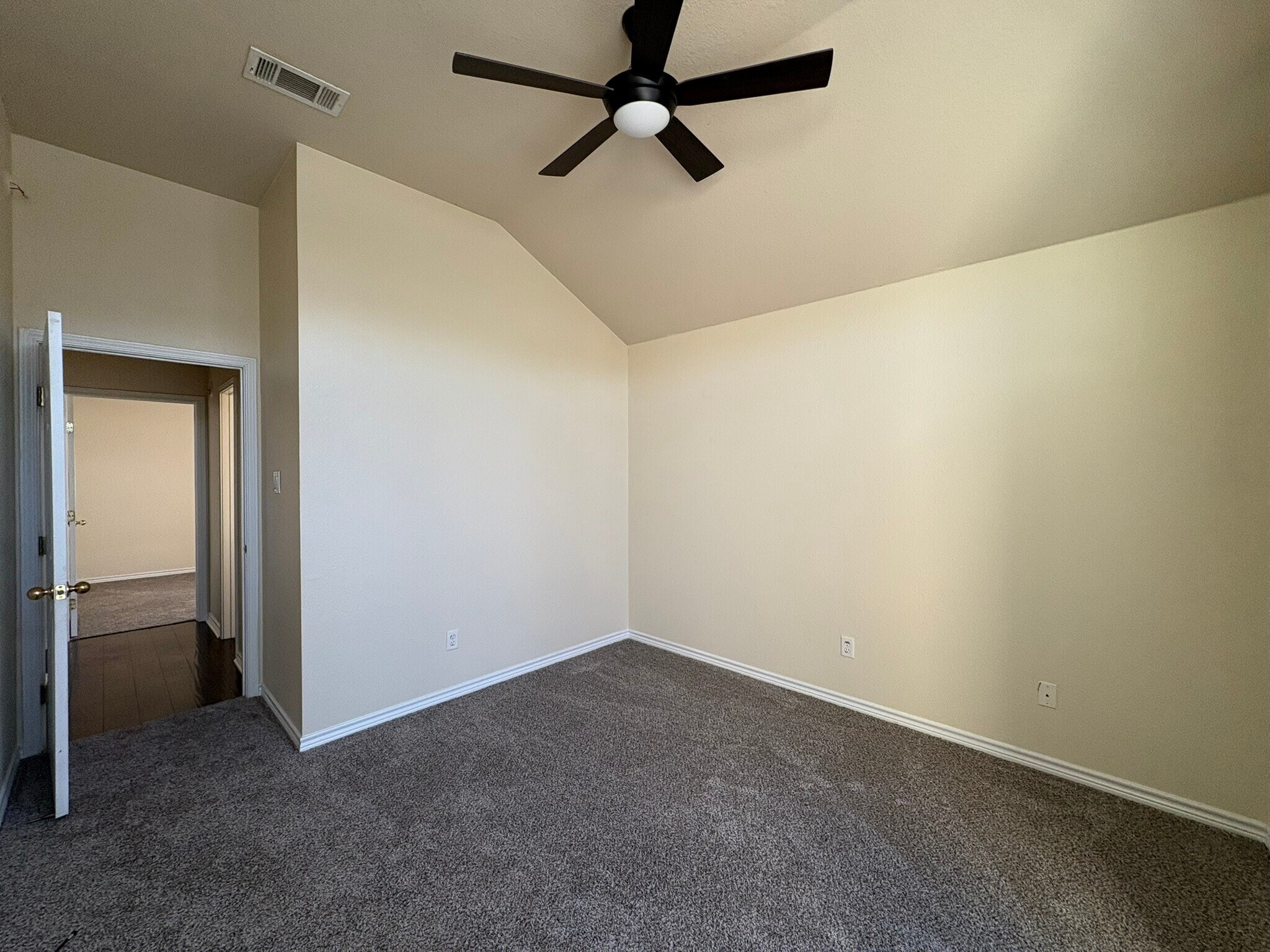 Building Photo - 2508 Isabelle Dr