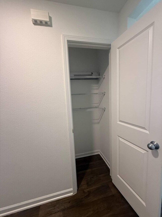 Building Photo - Awesome 4/2 Located in Desirable Yulee Area Nassau County Priced to rent, won't last long!