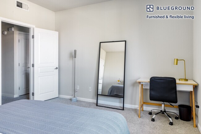 Building Photo - 1664 Hope Dr