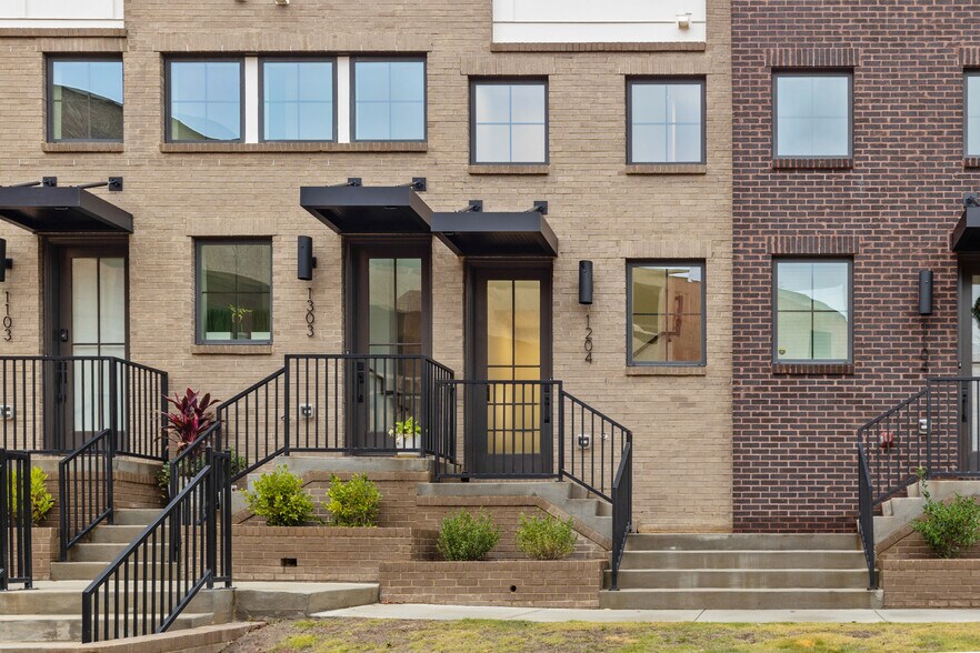 Building Photo - 201 New St