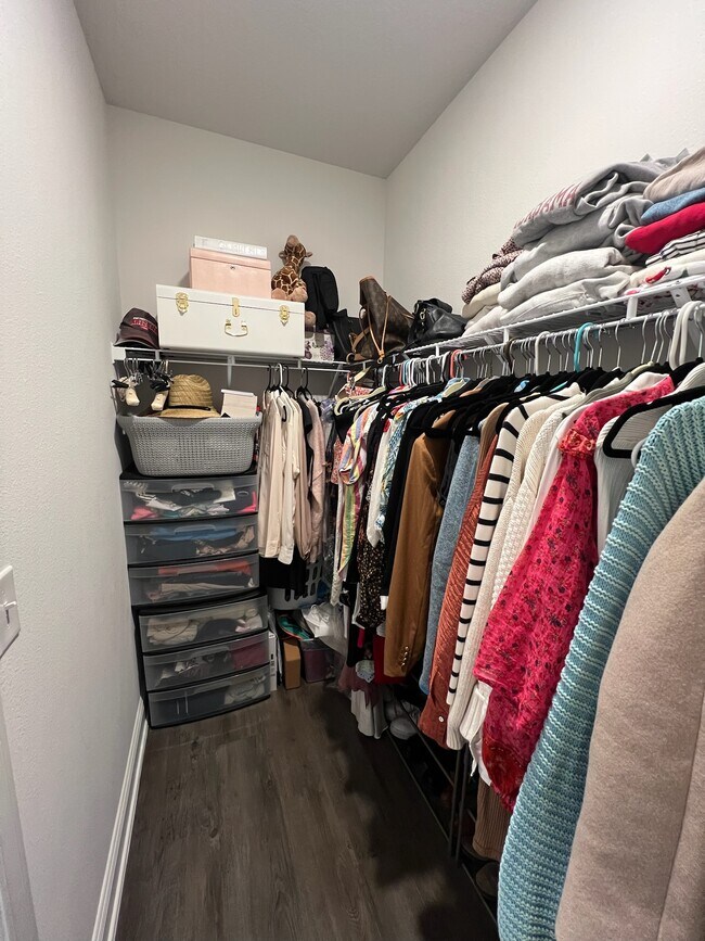 Building Photo - 8026 Burnside Lp