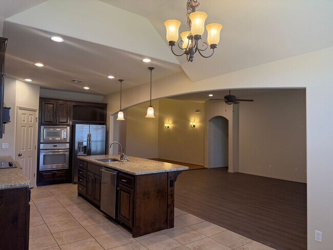 Building Photo - Welcome to your beautiful 3 bedroom home in the Battle Creek golf community!