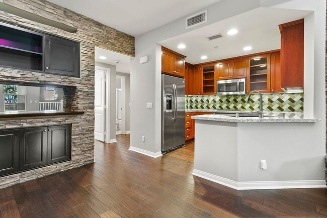 Building Photo - Aliso Viejo Townhome with Soaring Ceilings & Mountain Views