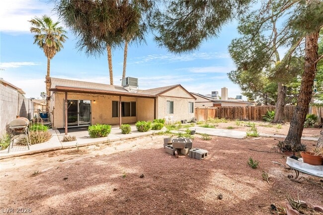 Building Photo - 5591 Ballinger Dr