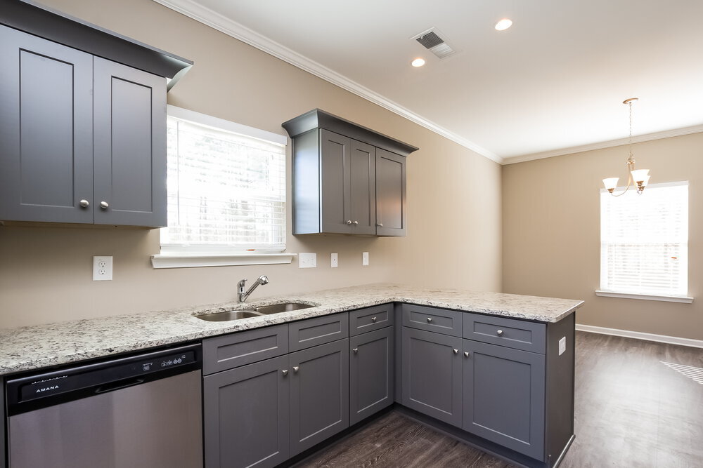 Building Photo - 646 Fieldcrest Dr