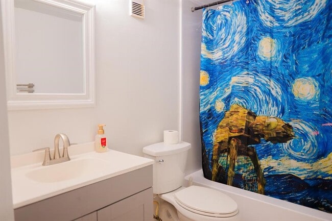 Building Photo - 1902 Honour Rd