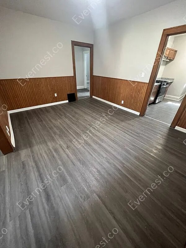 Building Photo - 3962 Woodhaven Dr