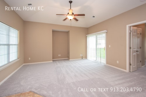 Building Photo - 2100 N 114th St