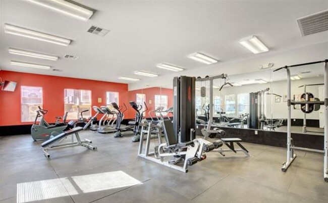 Building Photo - BEAUTIFUL 2 BED 2 BATH CONDO LOCATED ACROS...