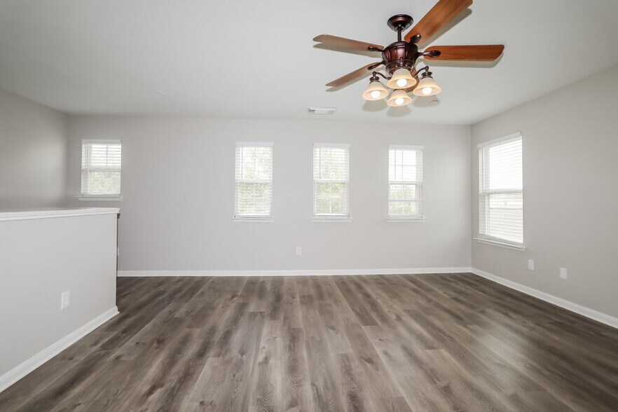 Building Photo - 29511 Legends Pine Ln
