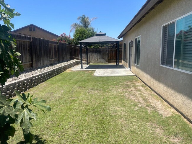 Building Photo - Gorgeous home in the Southwest for rent