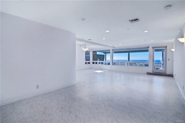 Building Photo - 23601 Sidney Bay