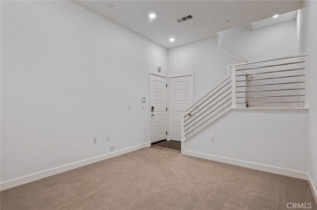 Building Photo - 277 Dockside Ln