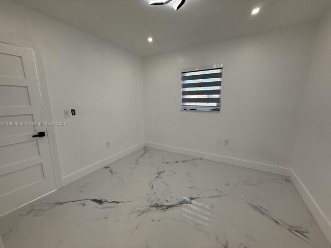 Building Photo - 11805 SW 185th St