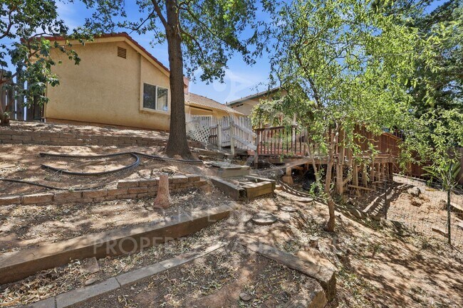Building Photo - Charming and thoughtfully upgraded 3-bedroom, 2-bathroom single-level