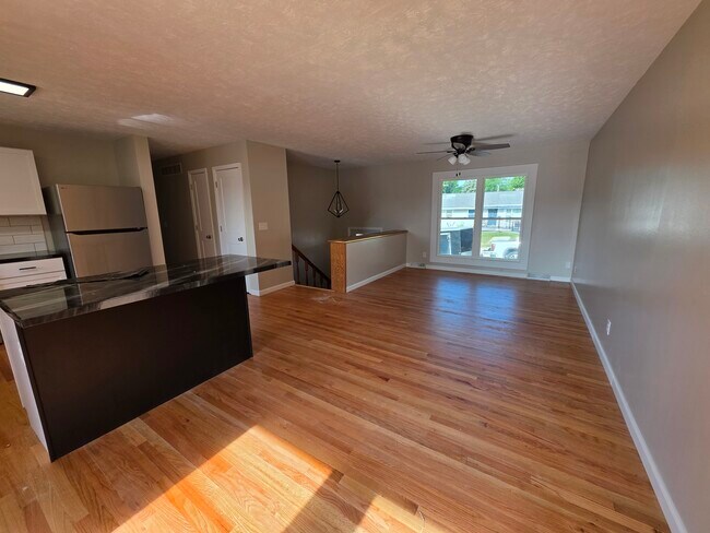 Building Photo - 1802 Key Way Dr